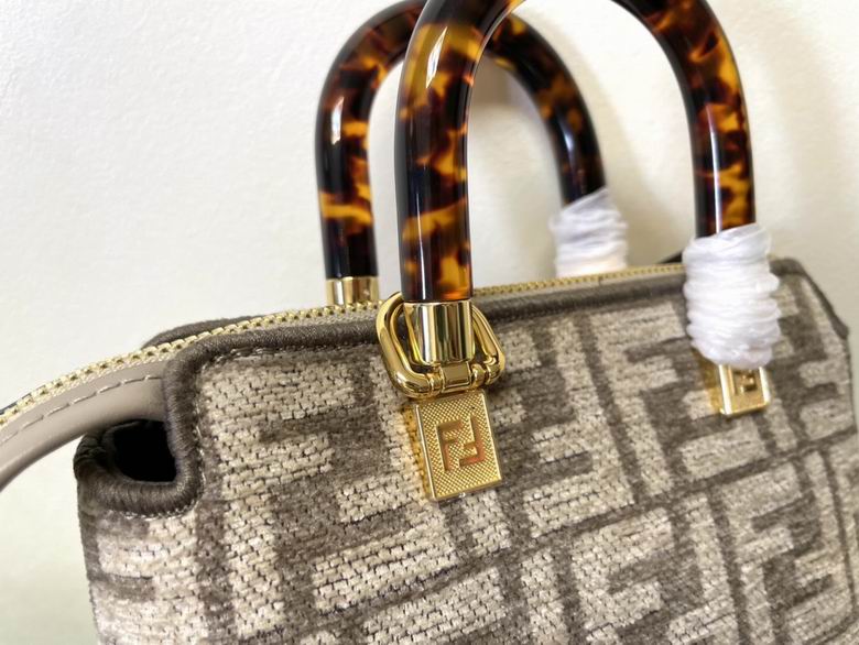 36561 17x18x8cm RF (4)