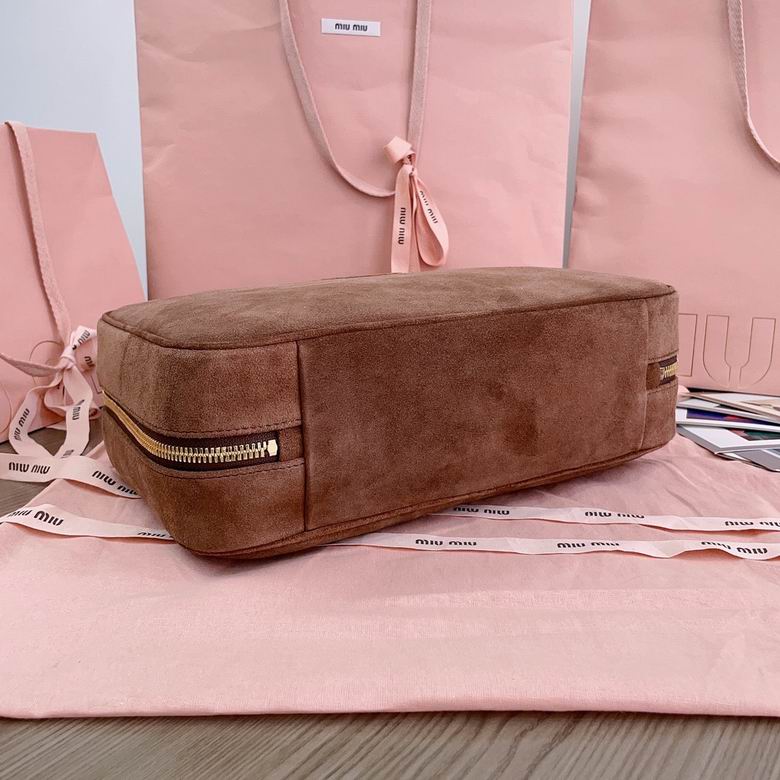 5BB117 34X23X12cm SF 3