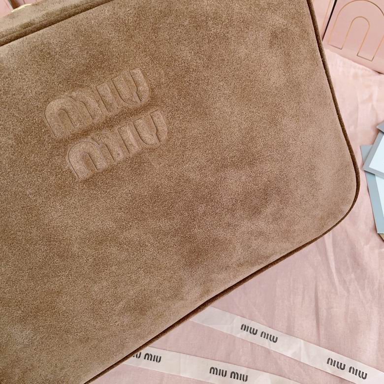 5BB117 34X23X12cm SF 4