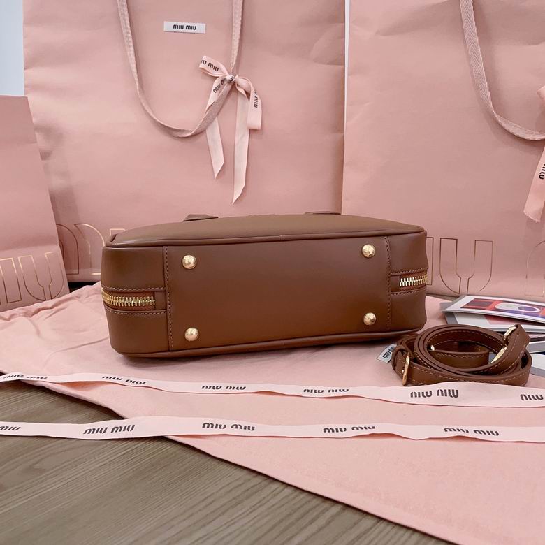 5BB148 27X12X9cm SF 3