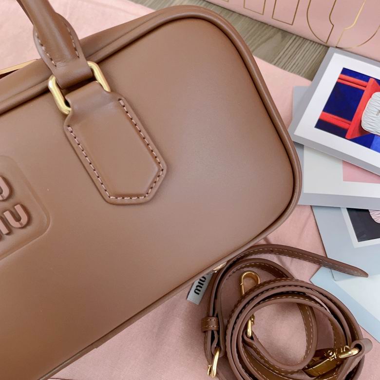 5BB148 27X12X9cm SF 4