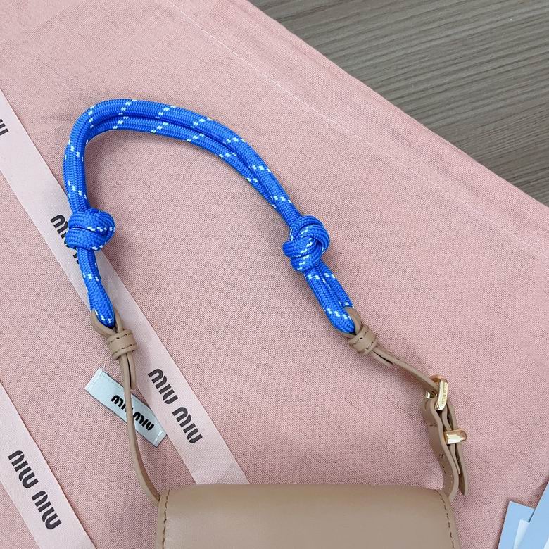 5DN014 10.5X9X2cm SF 3色 24