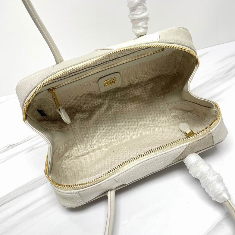 5bb148 28X12X9cm H 8