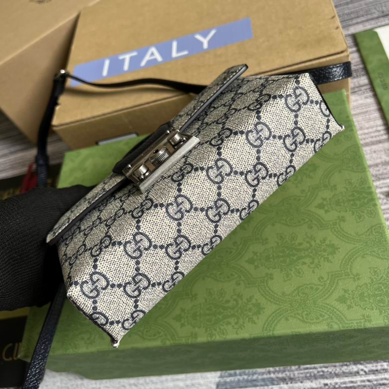 652683 18X10X5cm MP 4