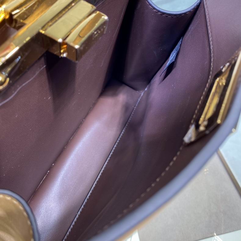 6613 27x21.x9.5 cm wr (6)