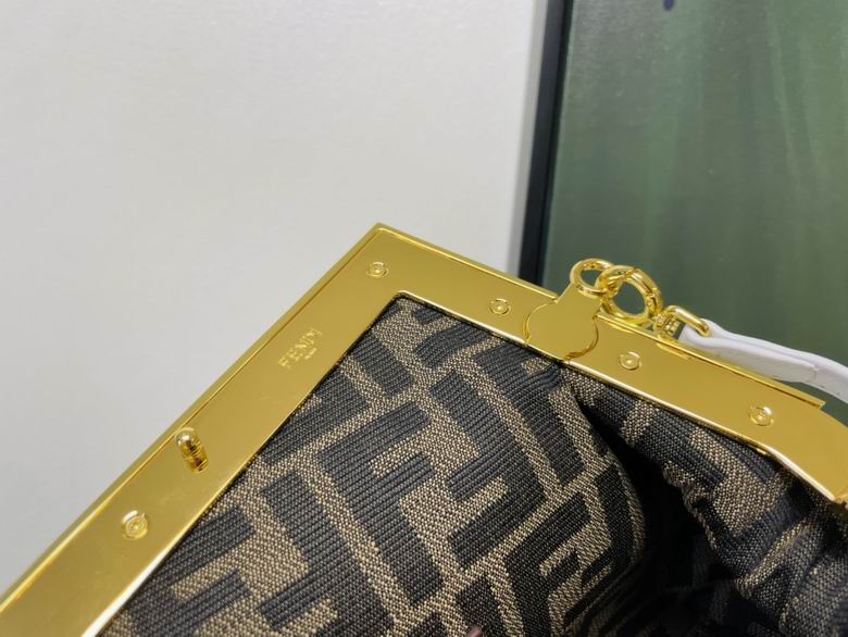 80018 26x9.5x18cm RF 3 (8)