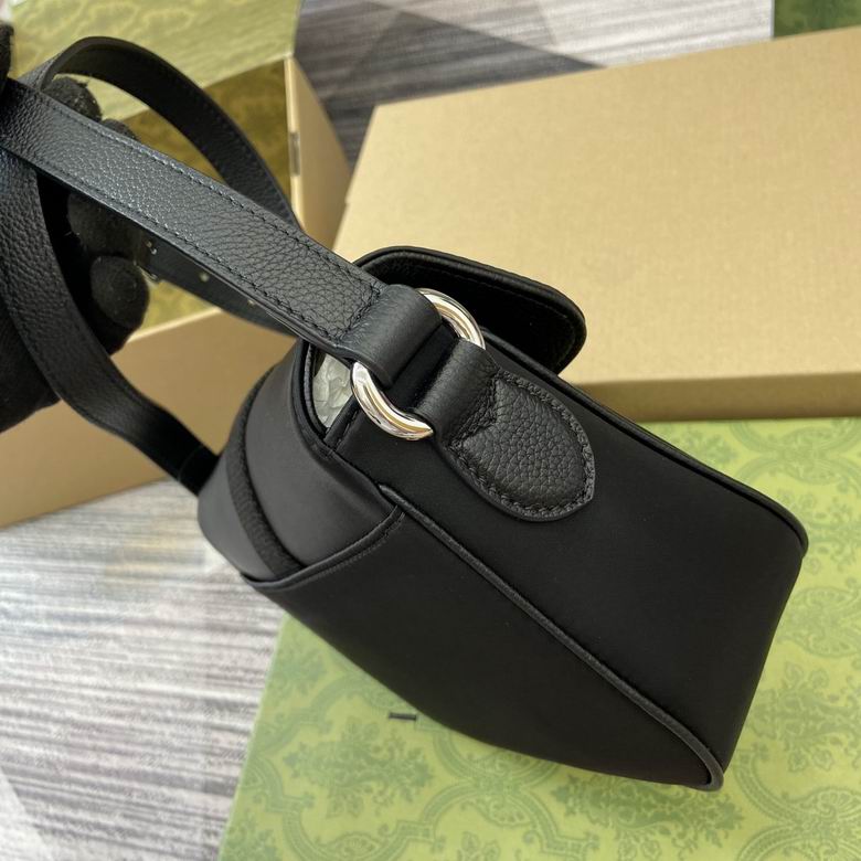 802100 20X14X6.5cm MP 7