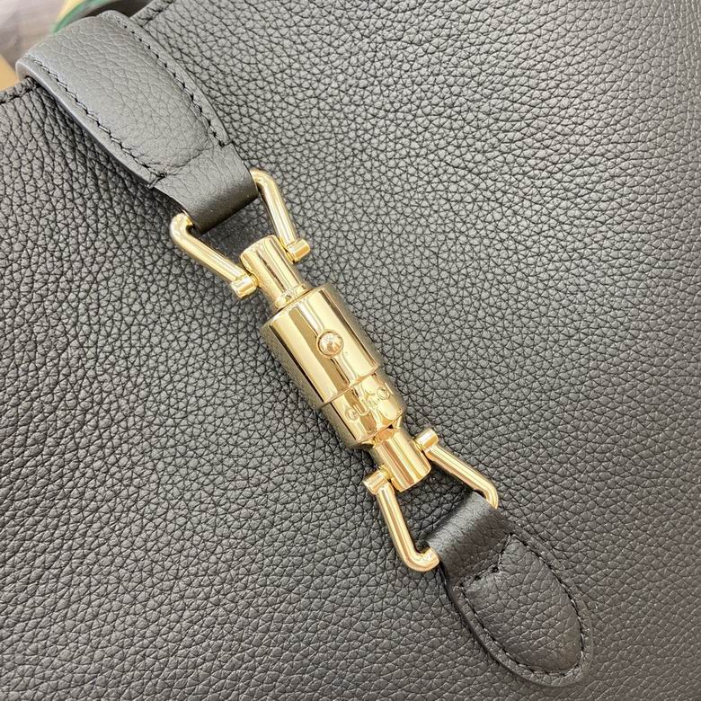 810229 35X32X5.5cm MP 2色 16