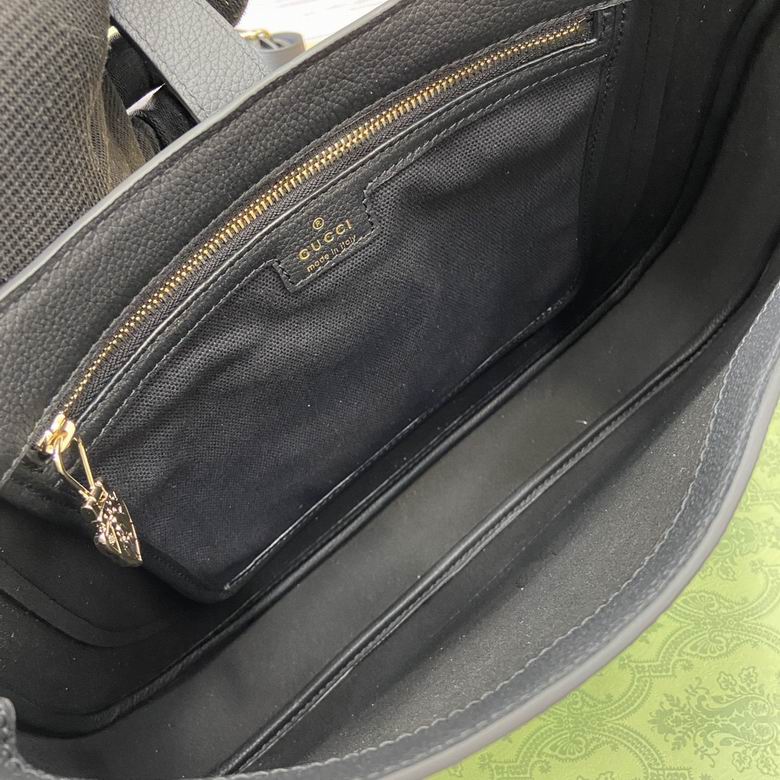 810229 35X32X5.5cm MP 2色 17