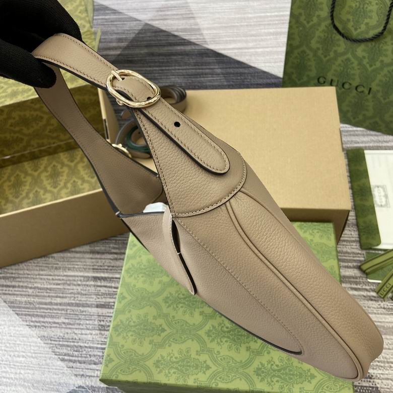 810232 27.5X19X4cm MP 4色 29