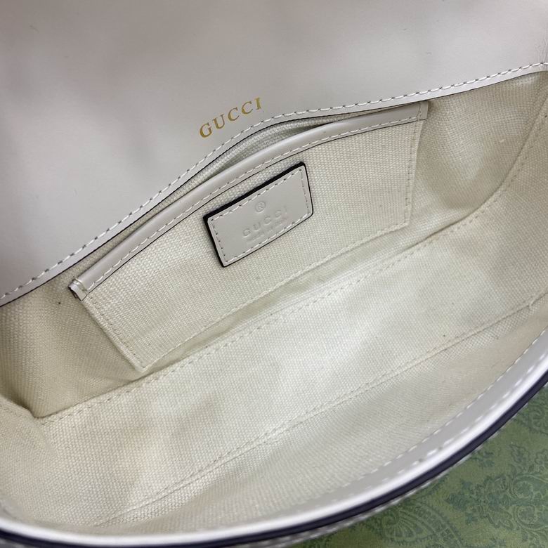 815206 22.6X12.7X5.6cm MP 3色 18