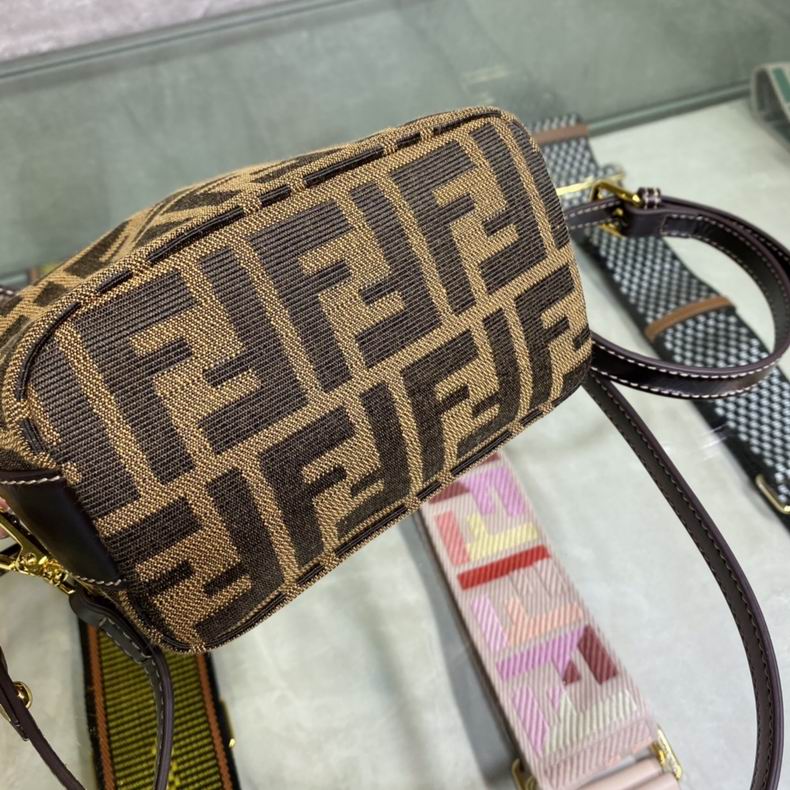 817 15x9x13cm wr (3)