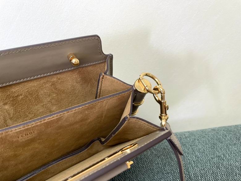 8503 26.5x10x19cm RF 4 (8)