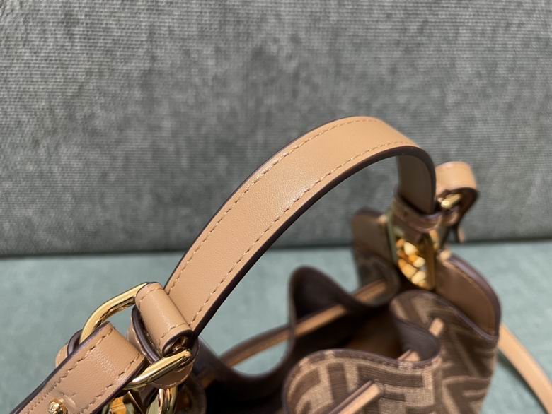 8532 24x9.5x14cm RF 1 (3)