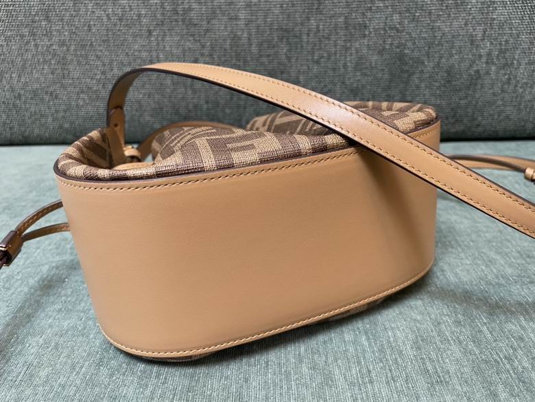 8532 24x9.5x14cm RF 1 (5)