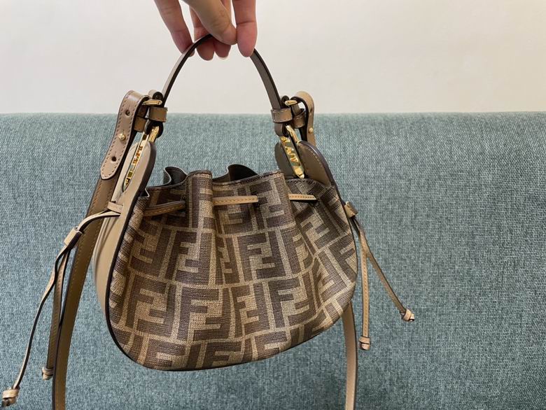 8532 24x9.5x14cm RF 1 (9)