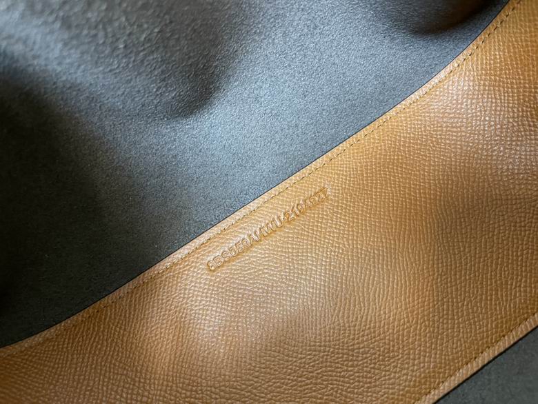 8532 24x9.5x14cm RF 5 (3)