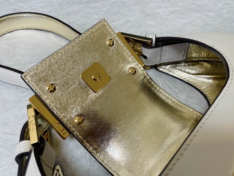 8556 22x4.5x17.5cm RF 2 (8)