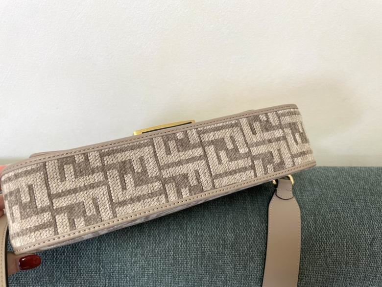 8579 27x6x15cm RF (8)