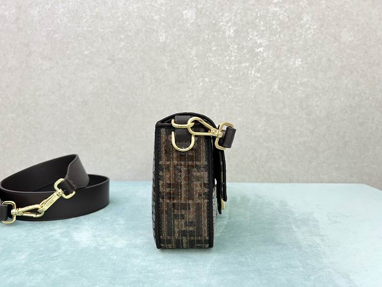 8600 26X15X5cm H (4)