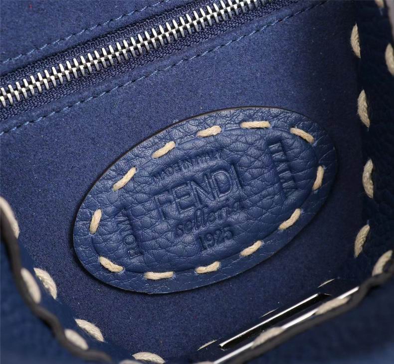 8BN244 23x11x18 cm wr (40)