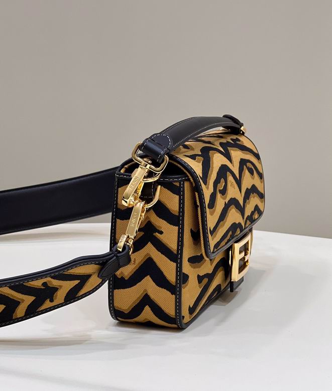 8BR600 28X14X7cm H (4)