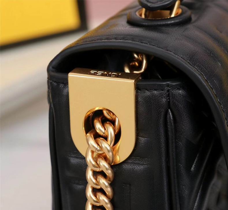 8BR793 24x7x13 cm wr (15)