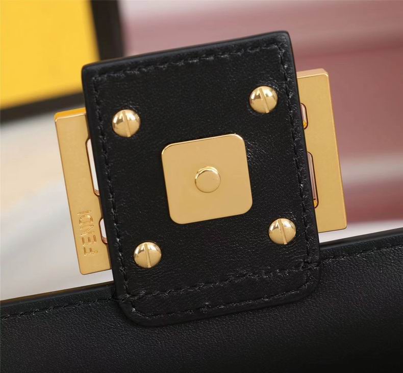 8BR793 24x7x13 cm wr (17)