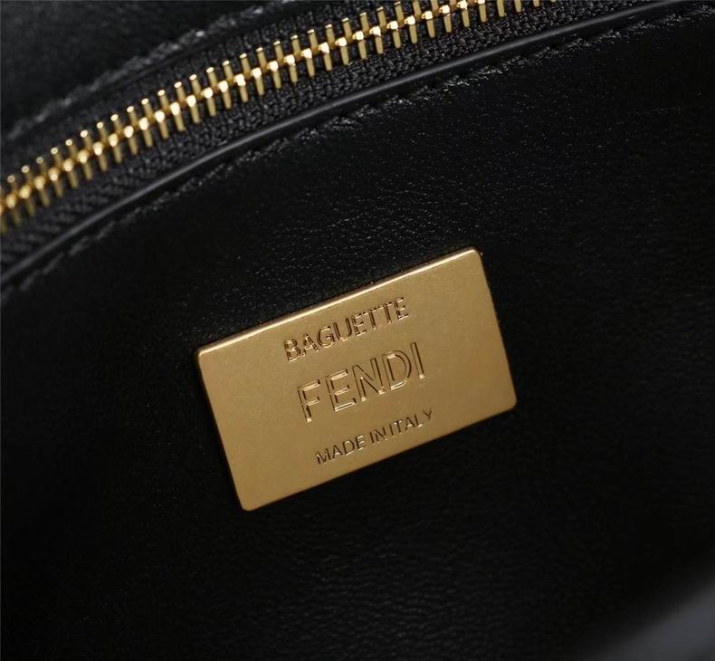 8BR793 24x7x13 cm wr (19)