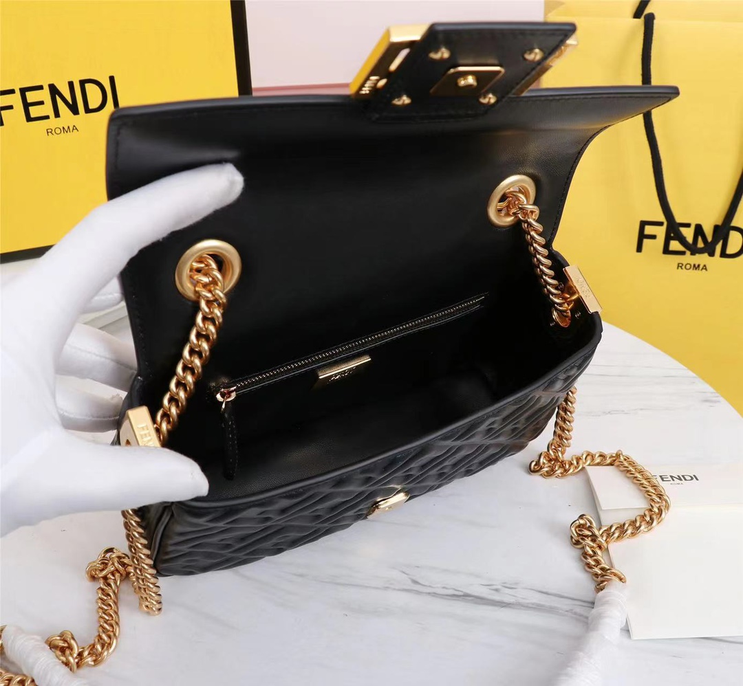 8BR793 24x7x13 cm wr (21)