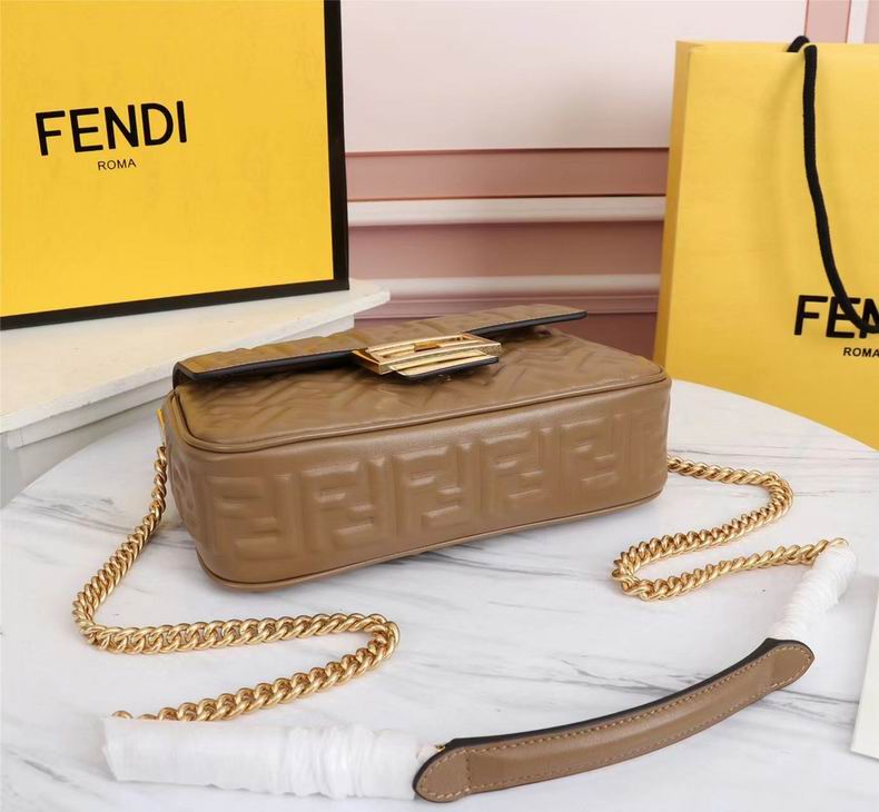 8BR793 24x7x13 cm wr (3)