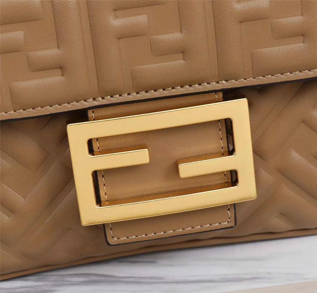 8BR793 24x7x13 cm wr (5)