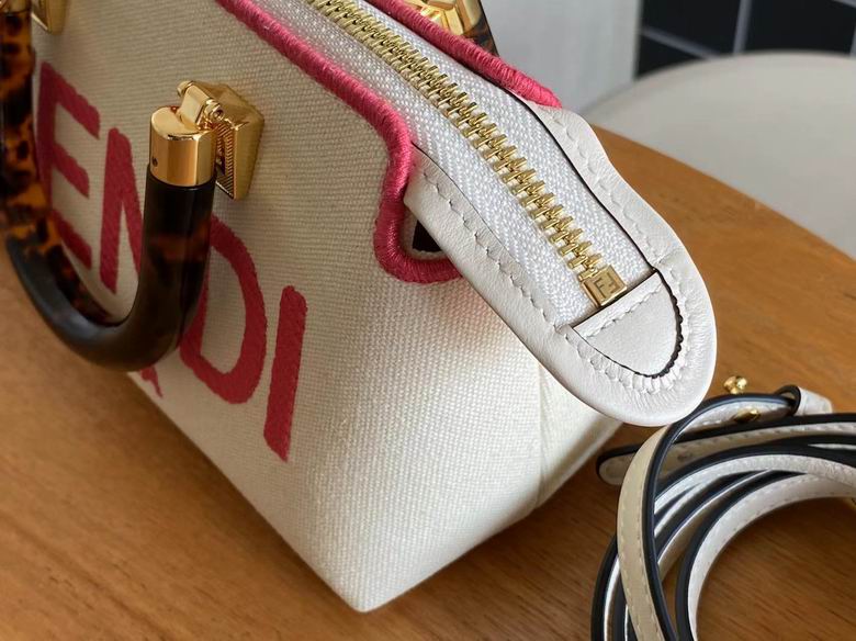 8BS067B135 17X18X8cm H (3)