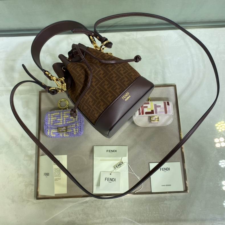 9901 12x18x10 cm wr (3)