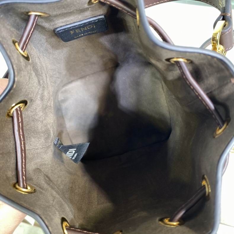 9901 12x18x10 cm wr (6)