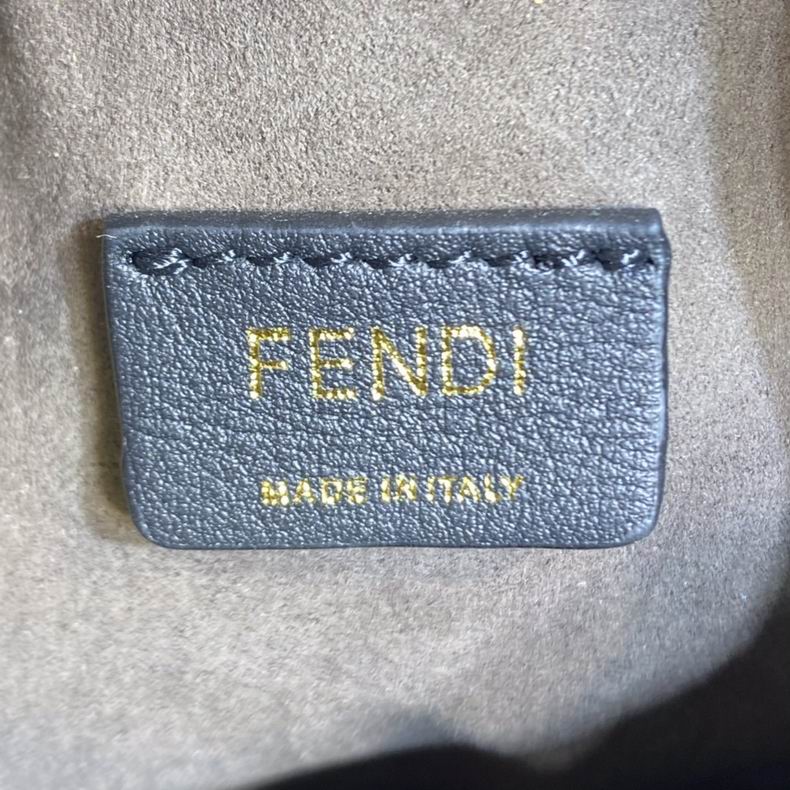 9901 12x18x10 cm wr (7)