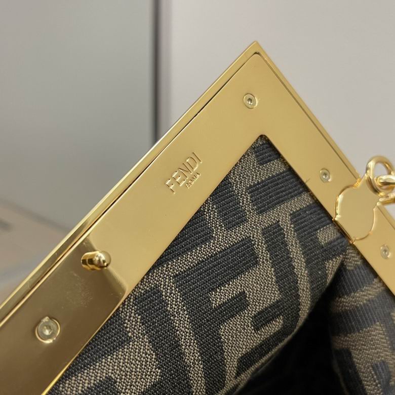 AD21122413 26X9.5X18 (4)