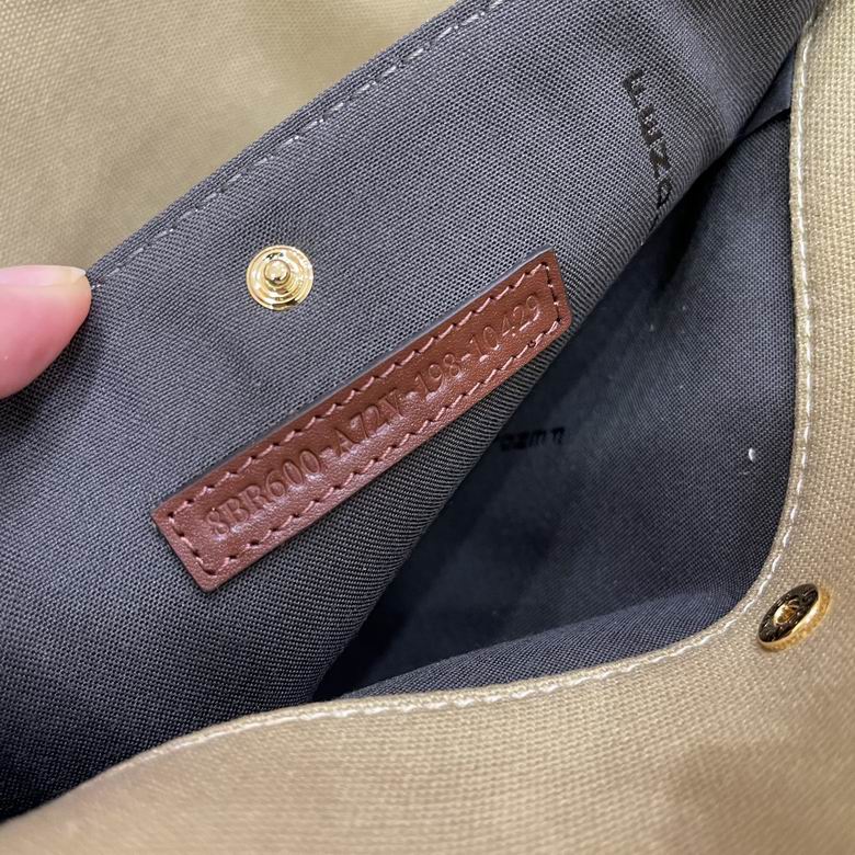 AD2112243 41X16X30 (5)