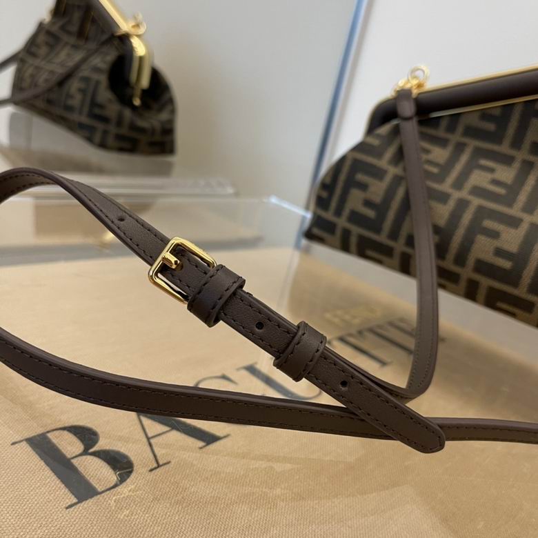 AD2112245 26X9.5X18 (4)