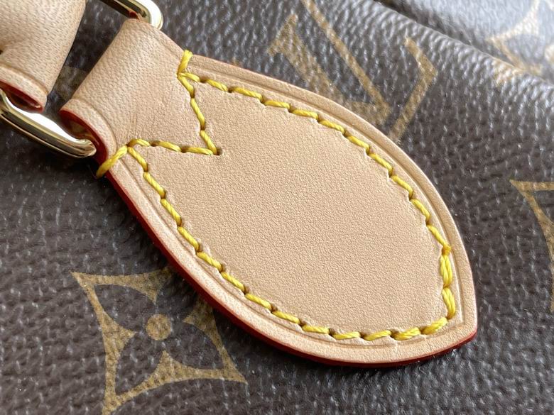 AKM48813 36X24X13 (6)