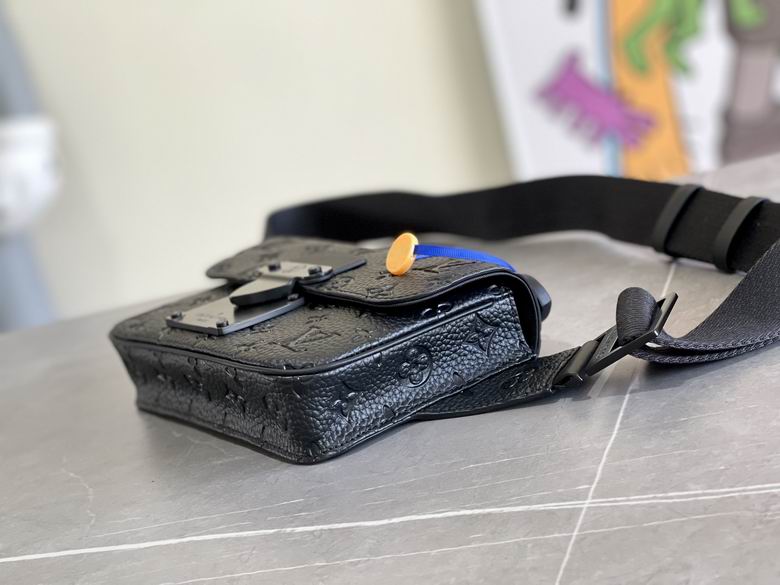 AKM58487 21X15X4 (3)