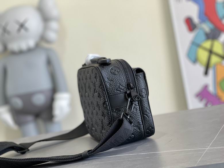 AKM58489 22X18X8 (2)