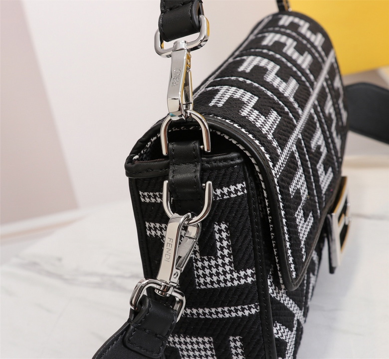 BAGUETTE 26X5X15cm 071203 H (5)