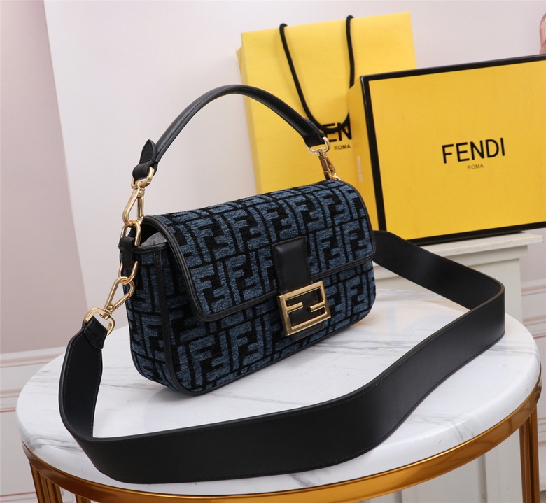 ByThe Way 067 17X18X8cm H (2)