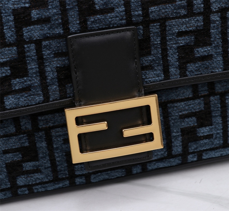 ByThe Way 067 17X18X8cm H (5)