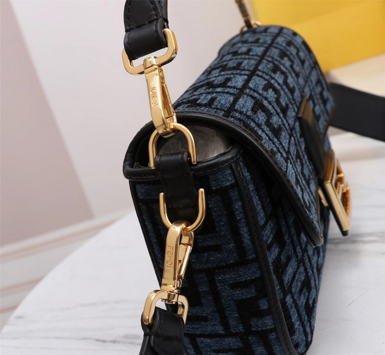 ByThe Way 067 17X18X8cm H (6)