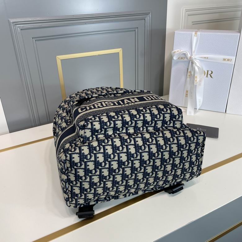 DM1640 39X31X14cm WP 4