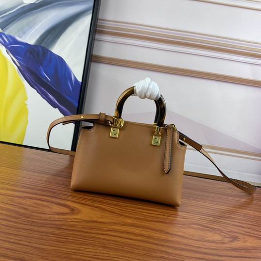 Fendi ByThe Way 8810 20x18x8cm ww (10)