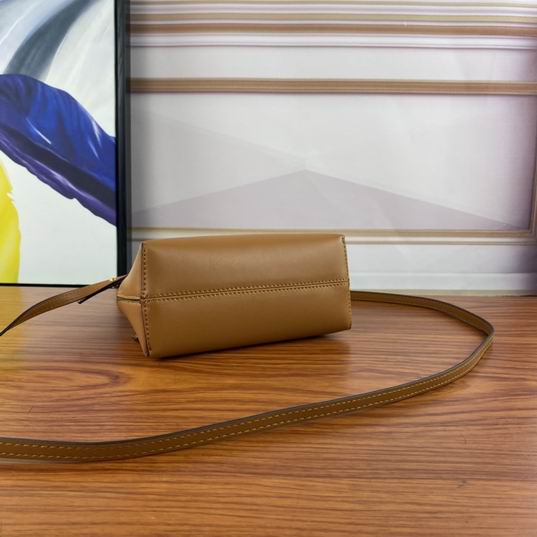 Fendi ByThe Way 8810 20x18x8cm ww (12)