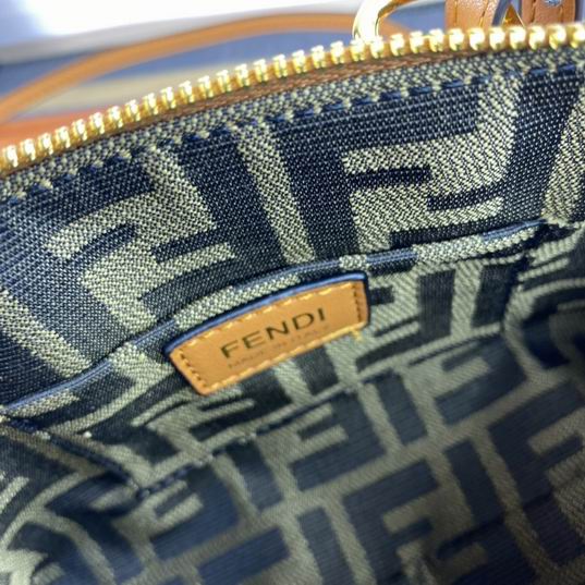 Fendi ByThe Way 8810 20x18x8cm ww (16)